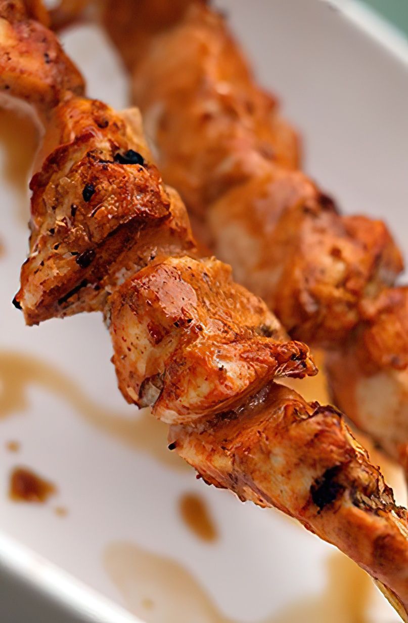 Brochettes de poulet à l'indienne au barbecue