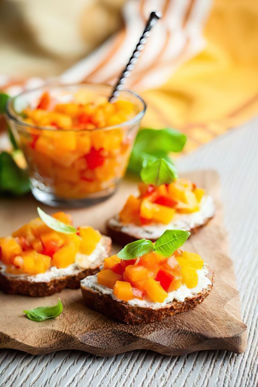 Canapés au chèvre et poivron