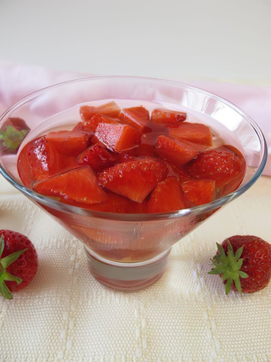 Fraises au vin blanc