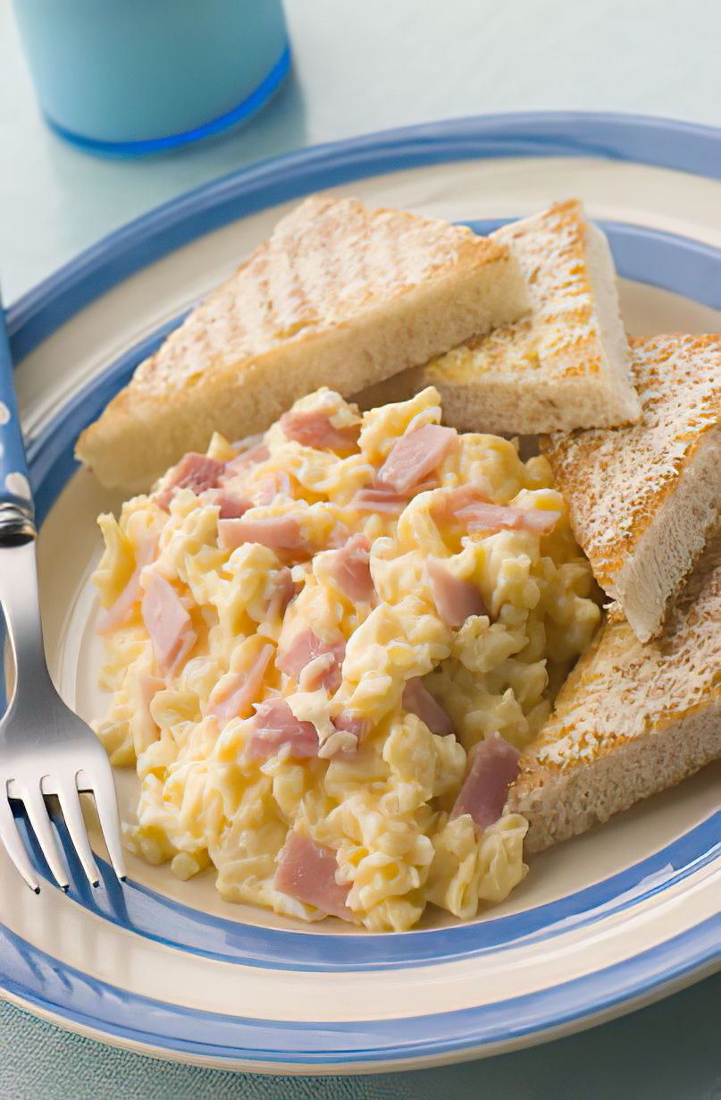 Oeufs brouillés au jambon
