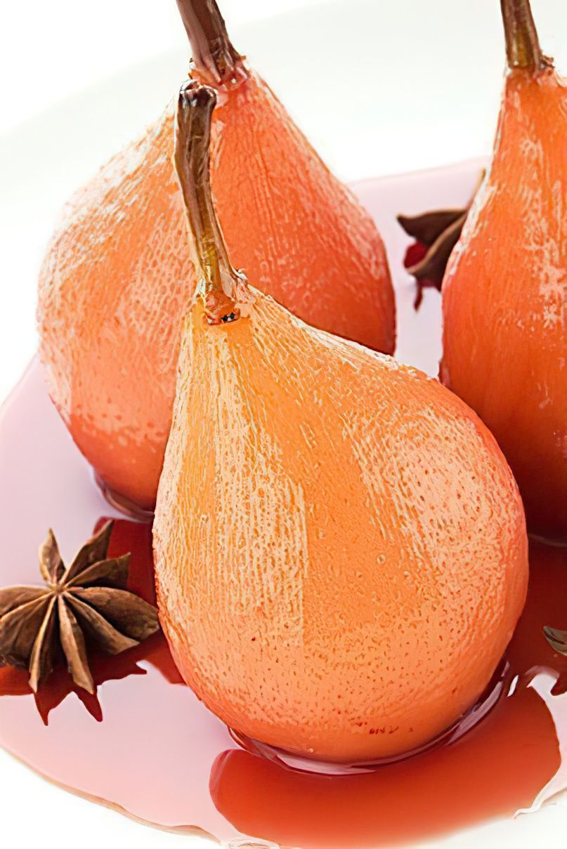 Poires pochées au vin rouge